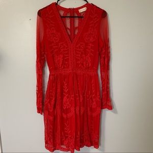 Beautiful multi-season dress.